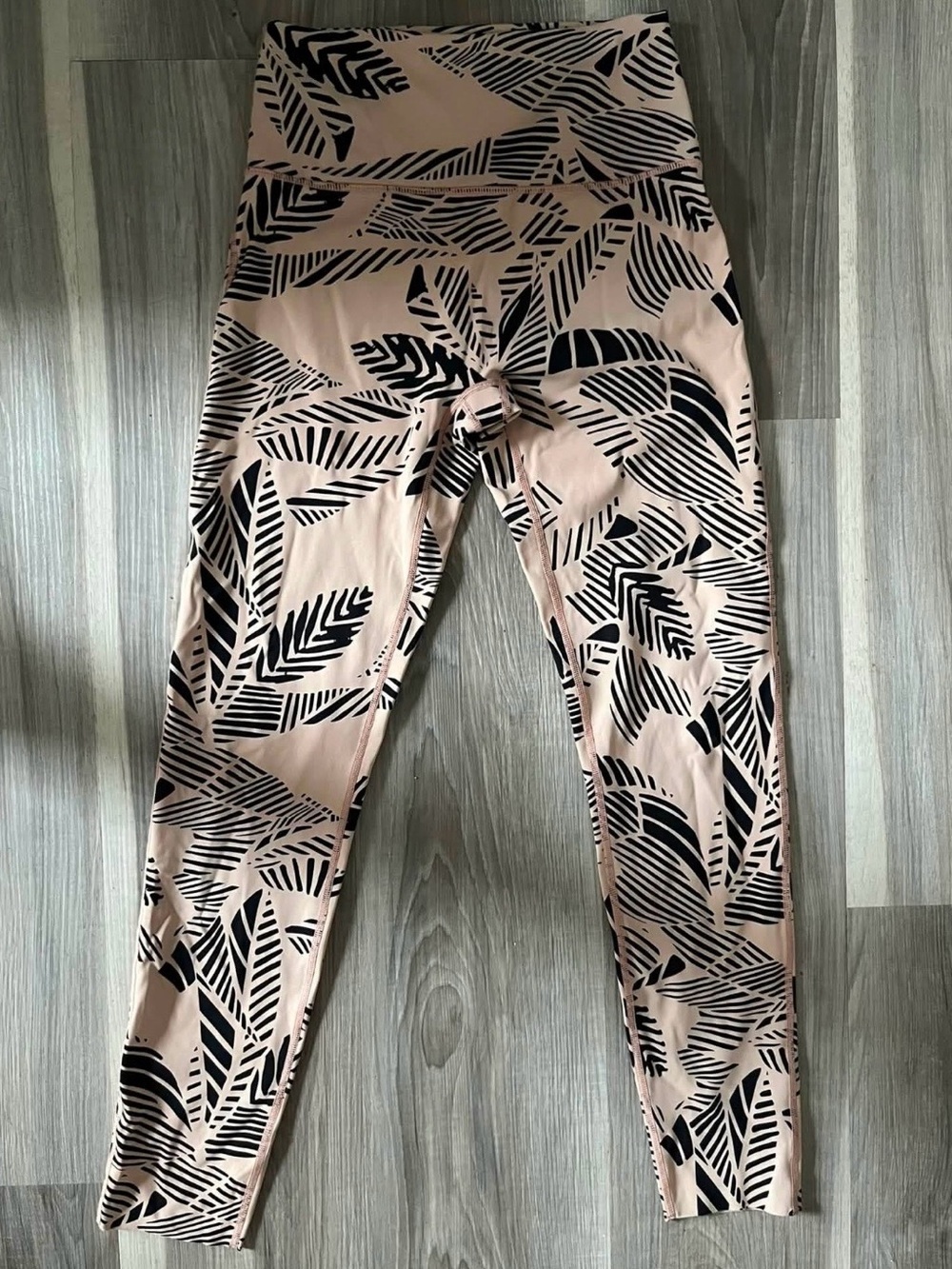 Aerie High-Waist Nude and Black Leaf Print Tights